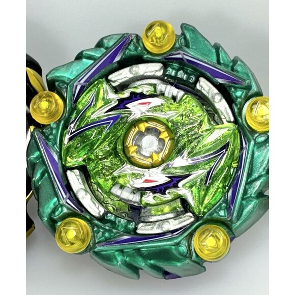 Takara Tomy Beyblades Mixed Lot of 7 Assorted Custom Spinning Tops - Picture 4 of 13